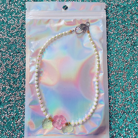 Beaded pearl flower fairy garden necklace - Picture 1 of 2